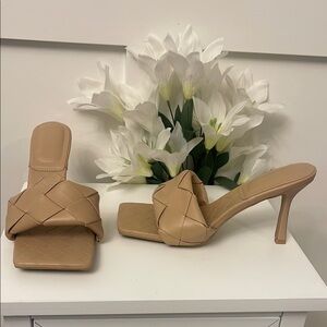 Elegant Tan Women's Heels